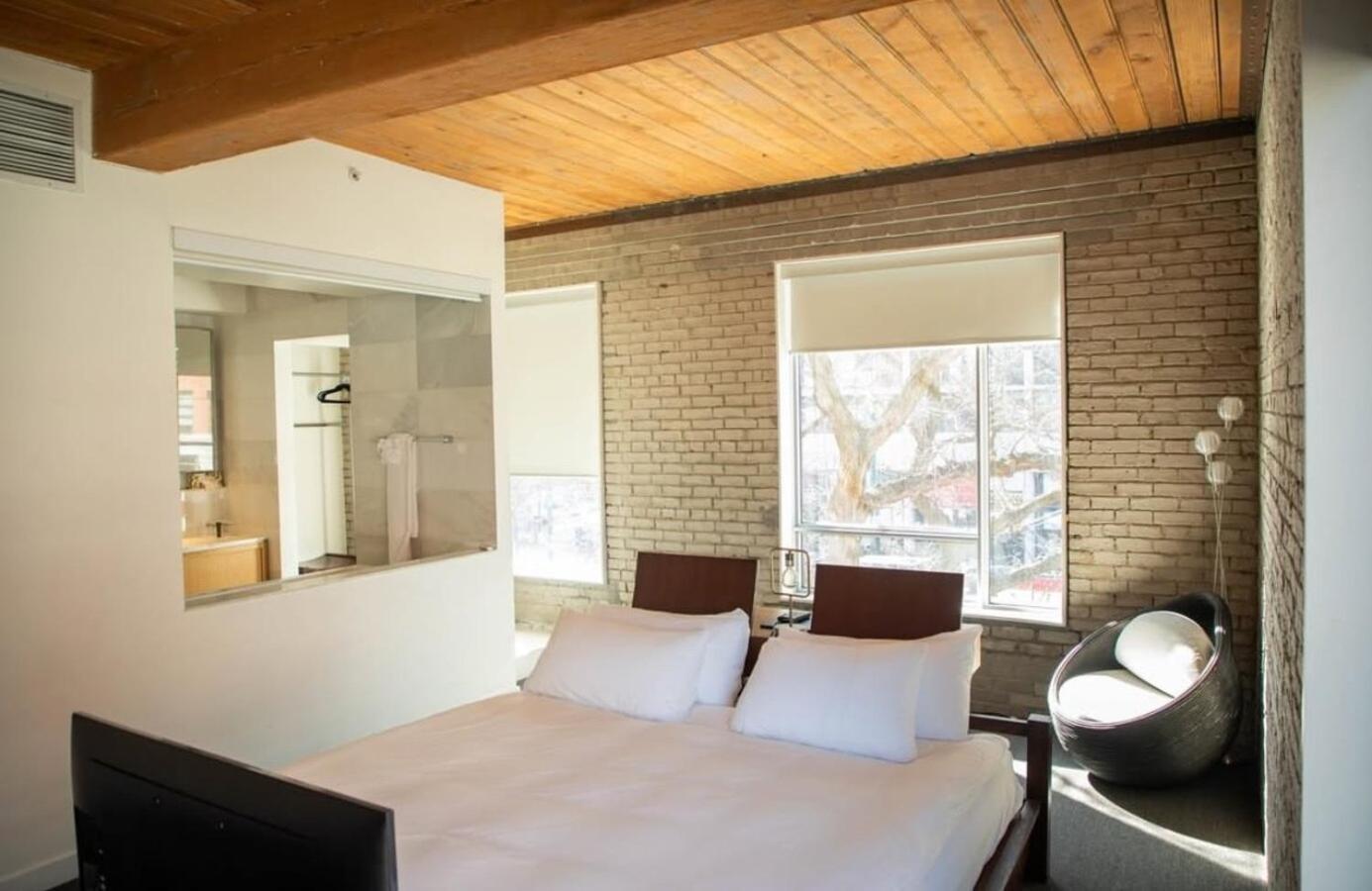 6 Smart Airport Hotels In Fashion District Worth Booking