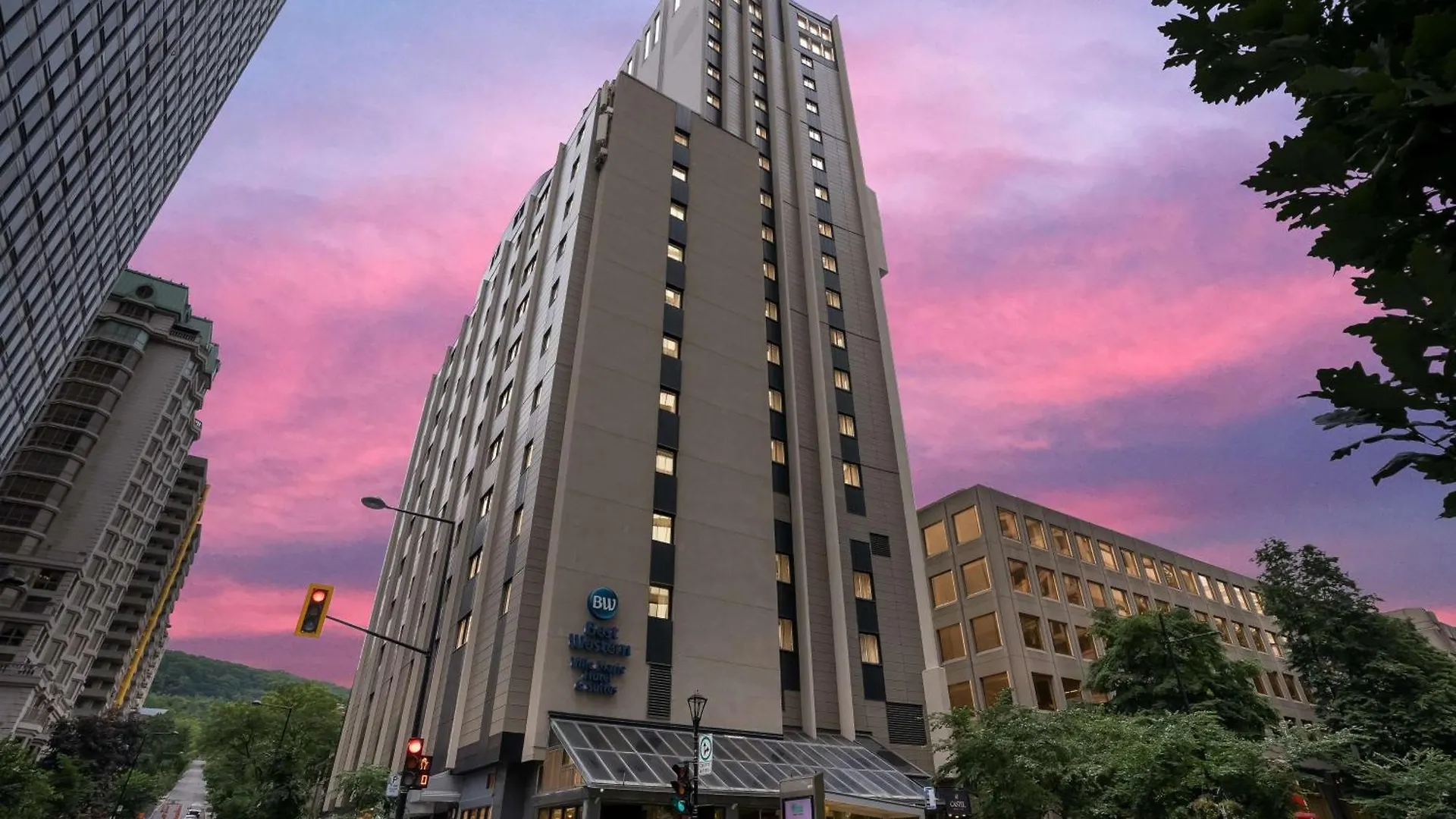 7 Resort-Style Hotels in Golden Square Mile Worth Booking