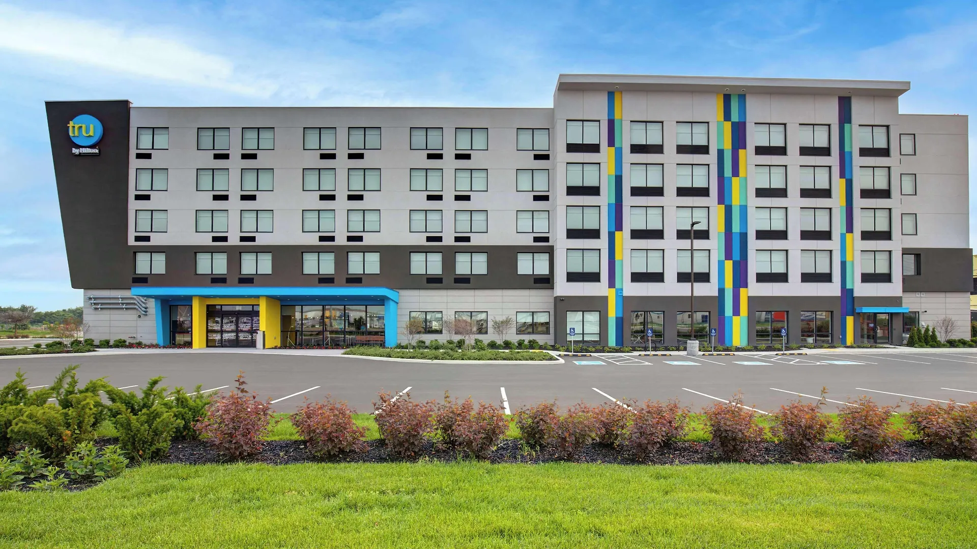 15 Top-Rated Business Hotels Close to International Centre Bingo